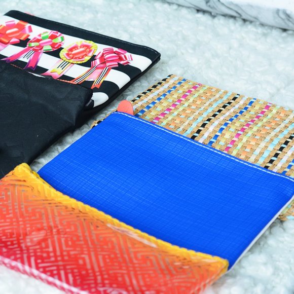 FREE Gift With Purchase - Makeup Bags - Picture 2 of 4